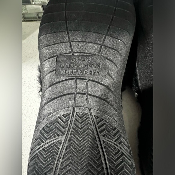 EASY SPIRIT women’s black slippers /size 5-6 - Picture 10 of 11